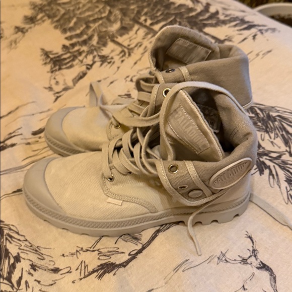 Palladium baggy boots—7.5 - Picture 2 of 7